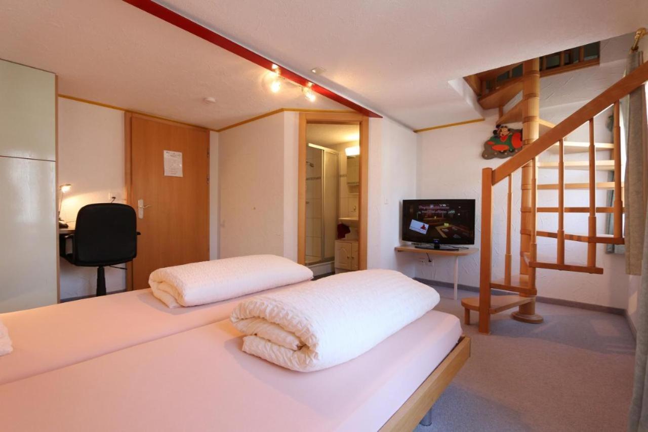 Hotel Alpina Grächen Eksteriør bilde