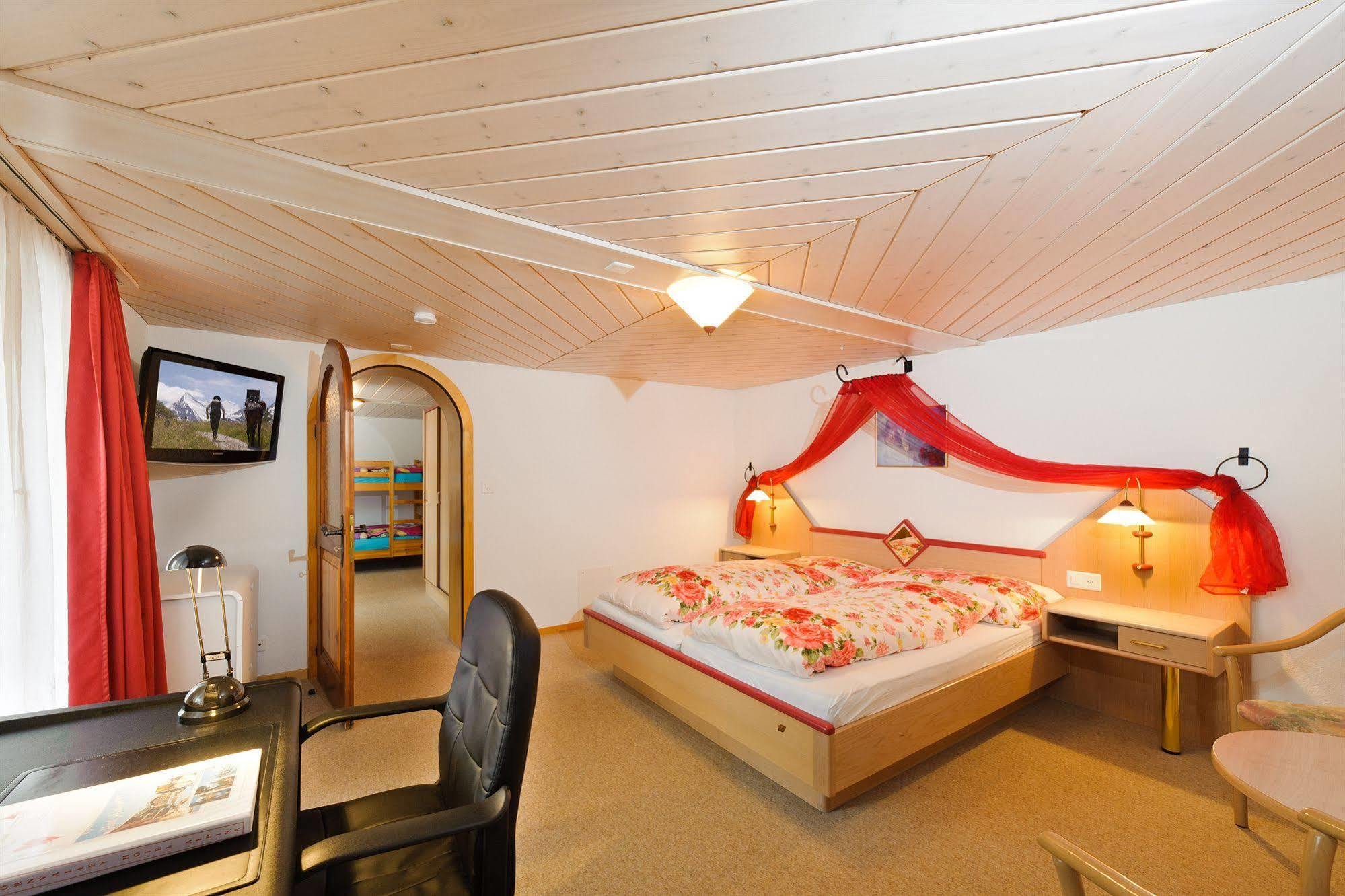 Hotel Alpina Grächen Eksteriør bilde